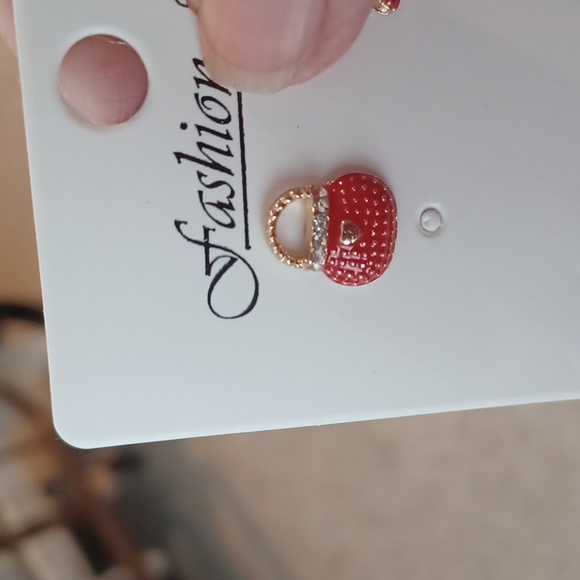 Earrings - Picture 2 of 3